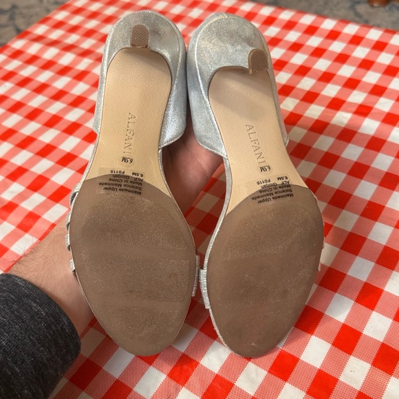 Alfani Giorjah Sliver Metallic Open Toe Pump Size 6.5 - Picture 8 of 13
